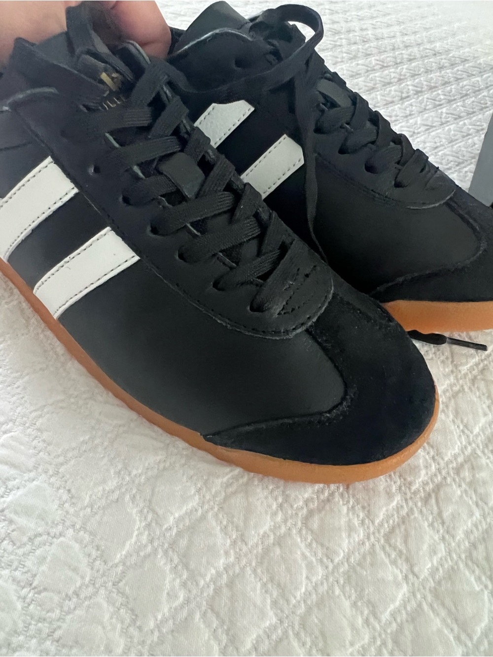 NWB Gola Bullet Leather Sneakers — Black/White - Picture 4 of 5
